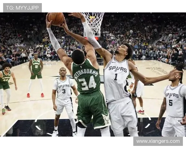 克莱重现巅峰状态成功防守字母哥展现强大实力